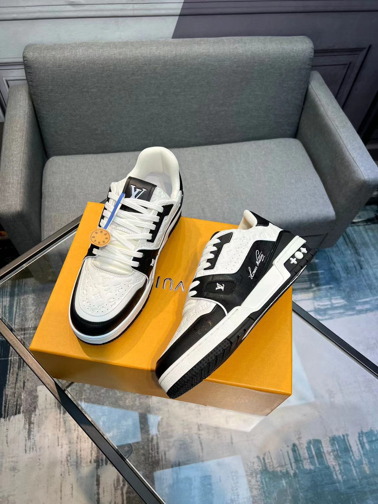 Louis Vuitton Lv Trainer #54 Signature Black White Sneaker