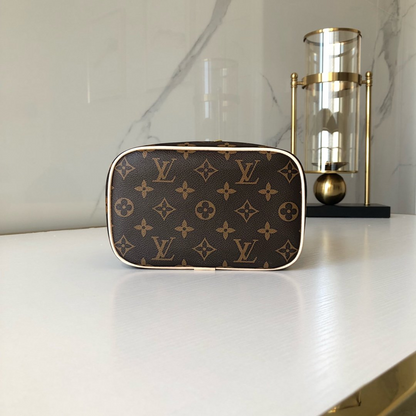 Elite Carryalls