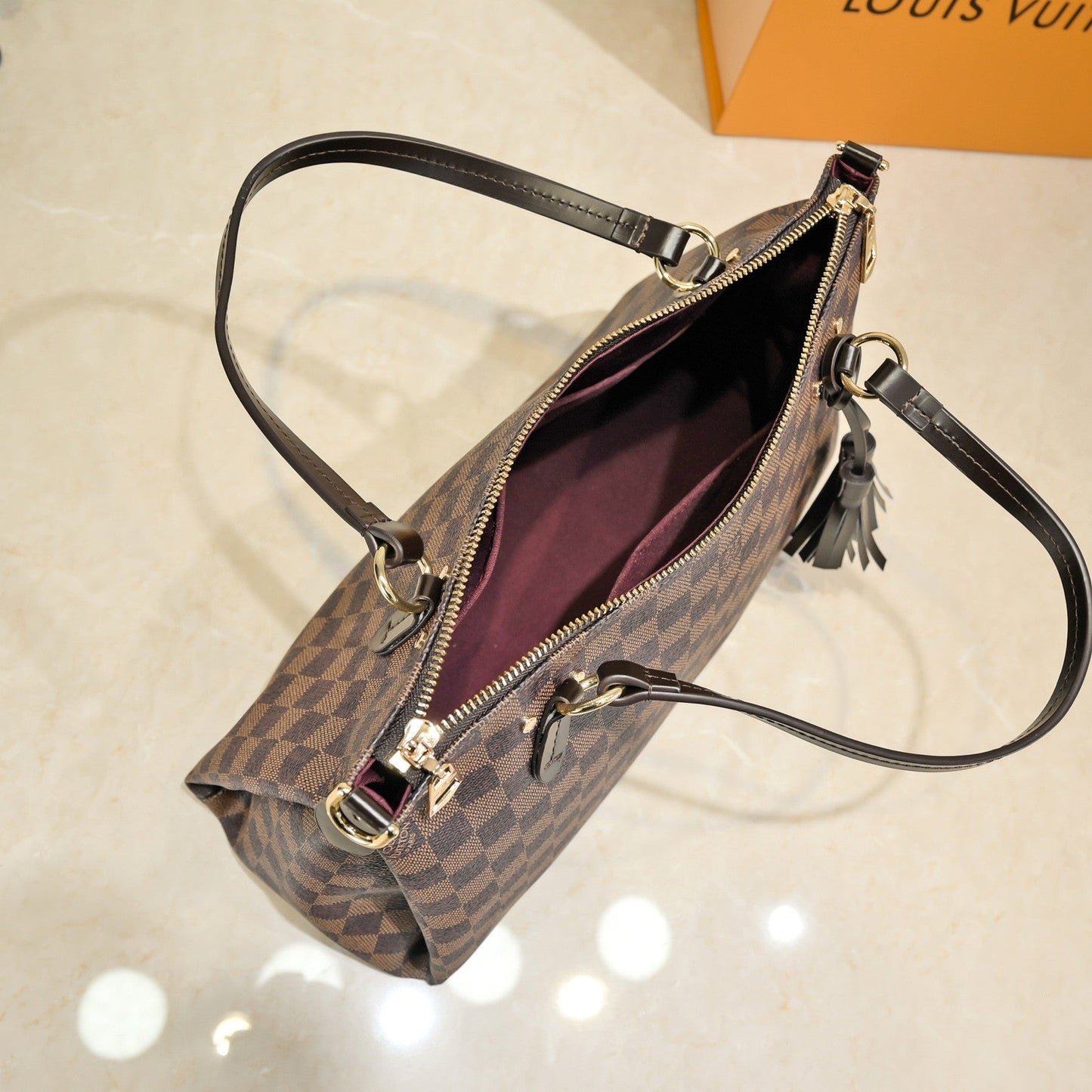Elite Carryalls