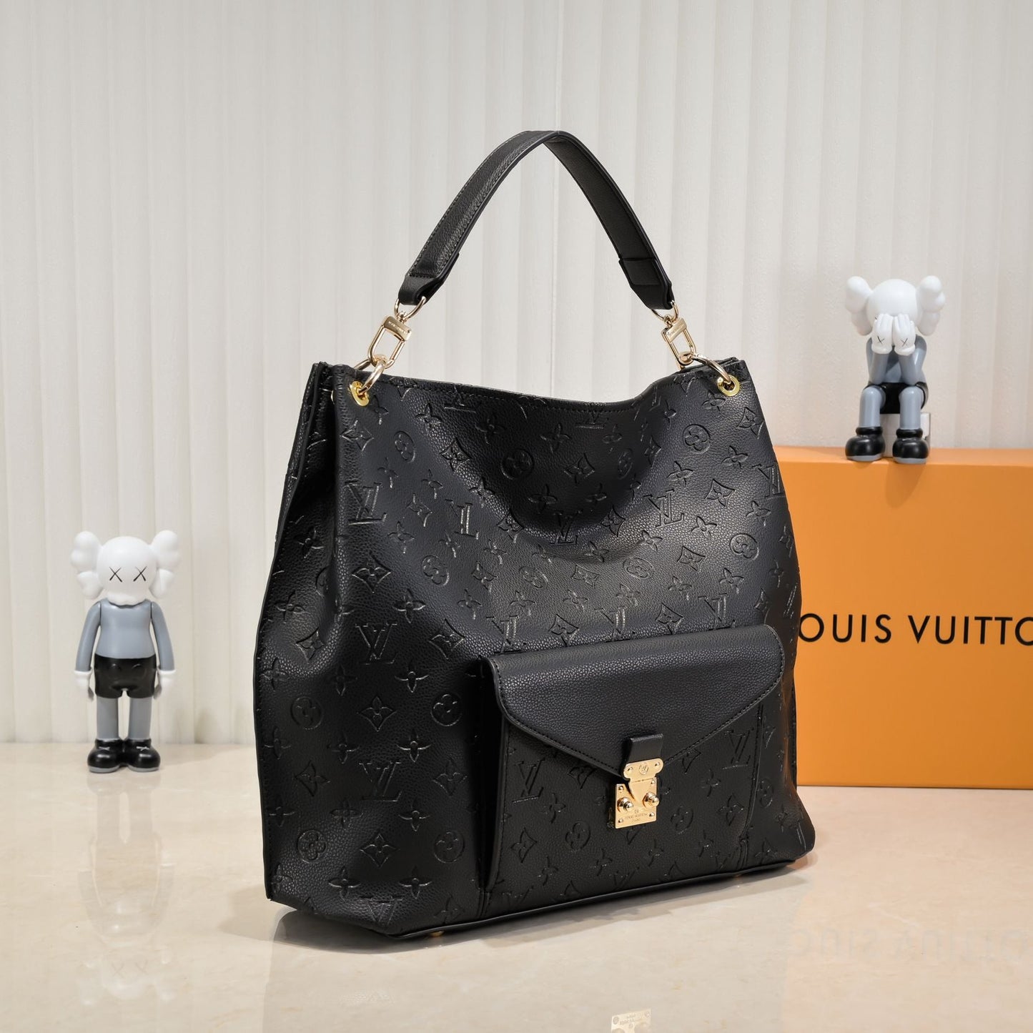 Elite Carryalls