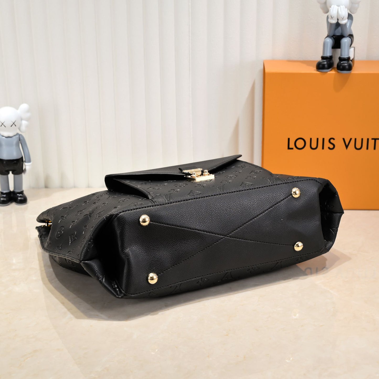 Elite Carryalls