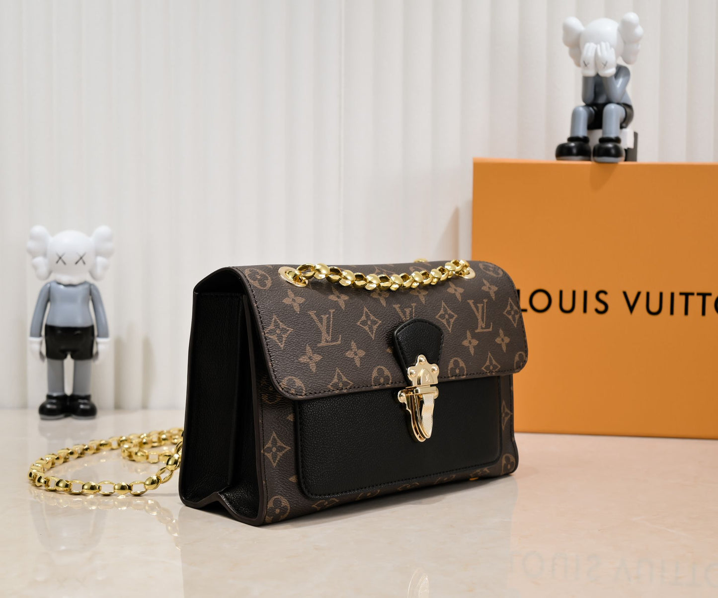 Elite Carryalls