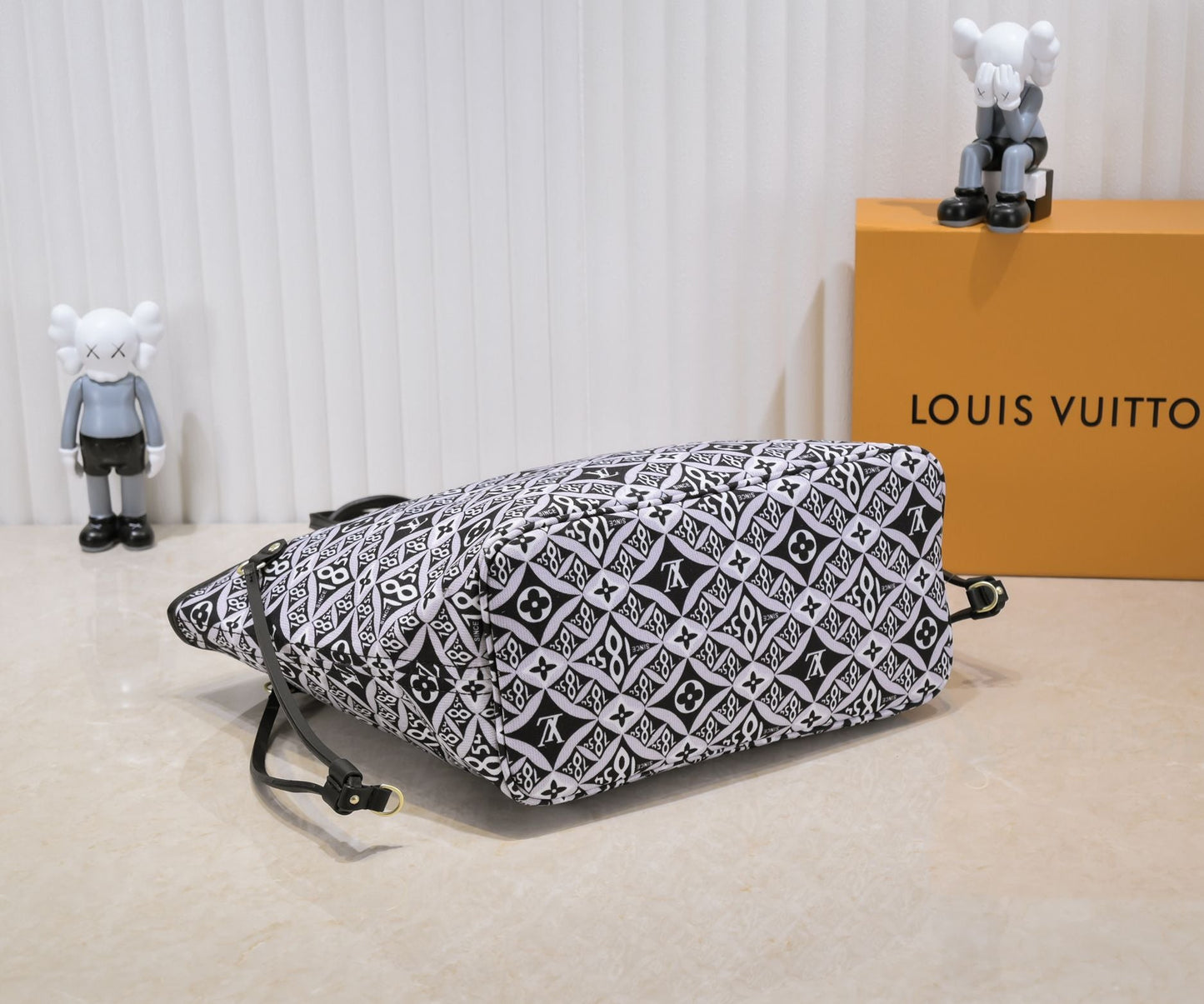 Elite Carryalls