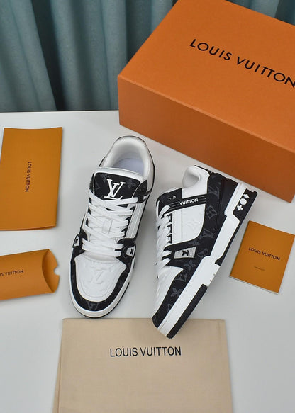 LOUIS VUITTON TRAINER SNEAKER
