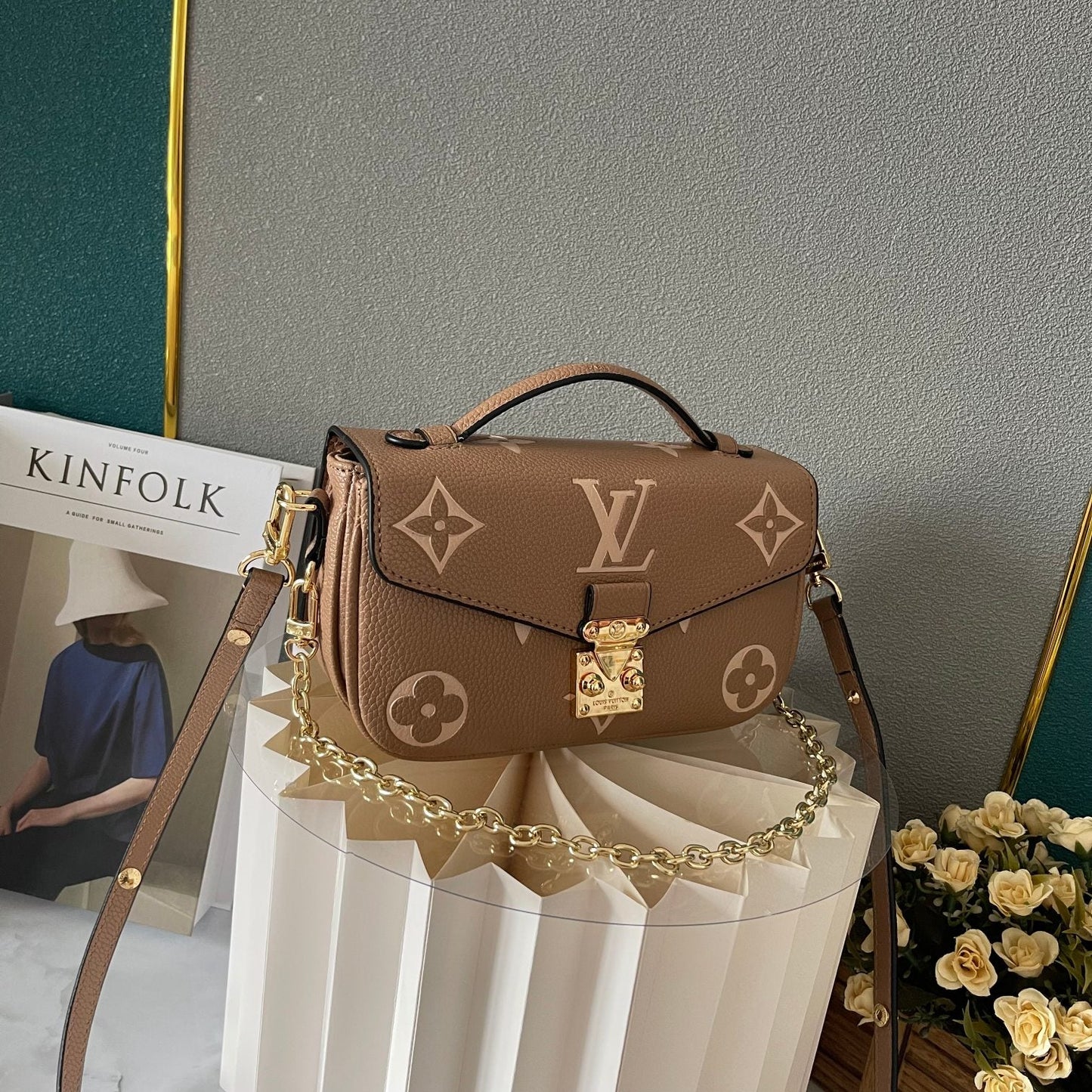 Elite Carryalls