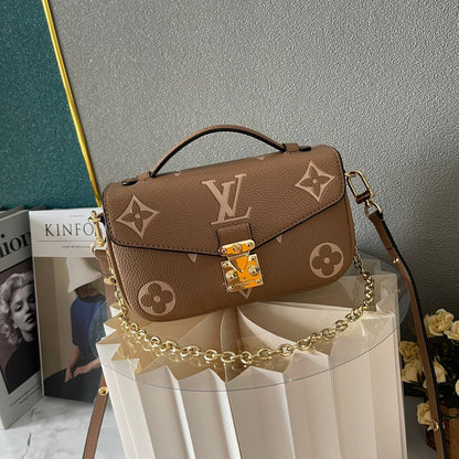 Elite Carryalls