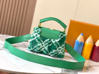 Elite Carryalls