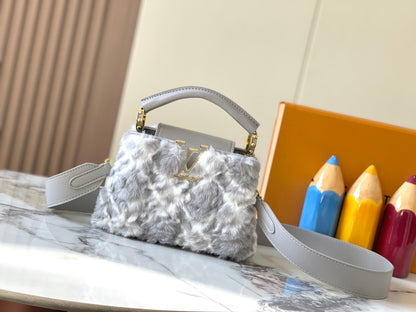 Elite Carryalls