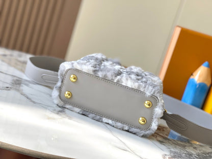 Elite Carryalls