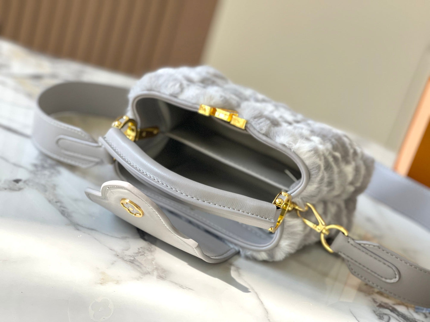 Elite Carryalls