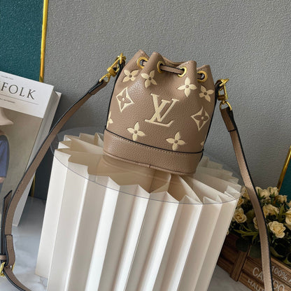 Elite Carryalls