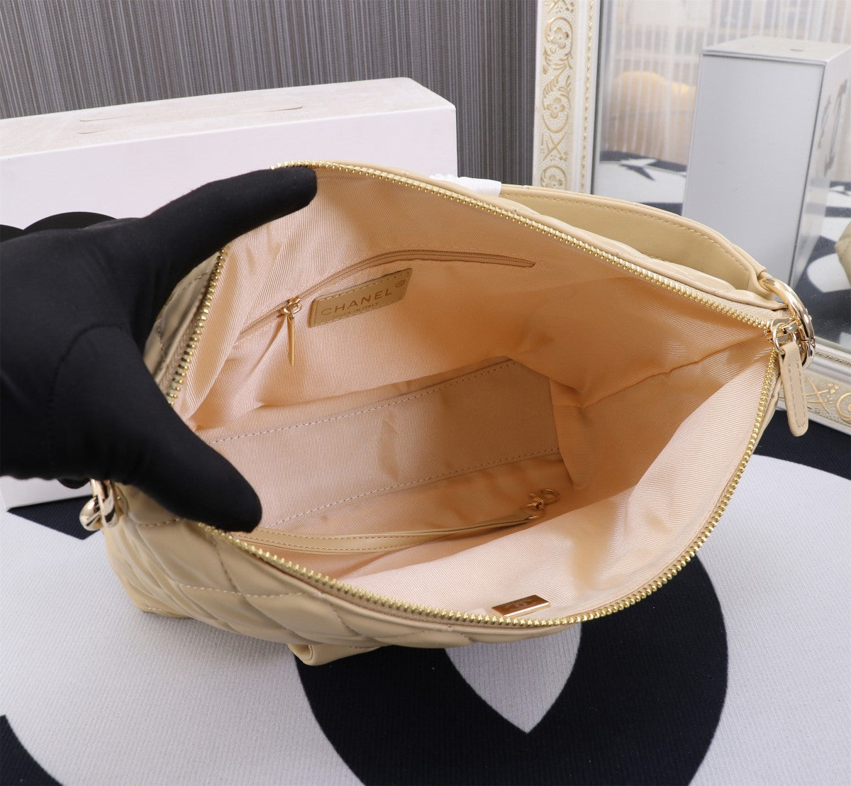 Elite Carryalls