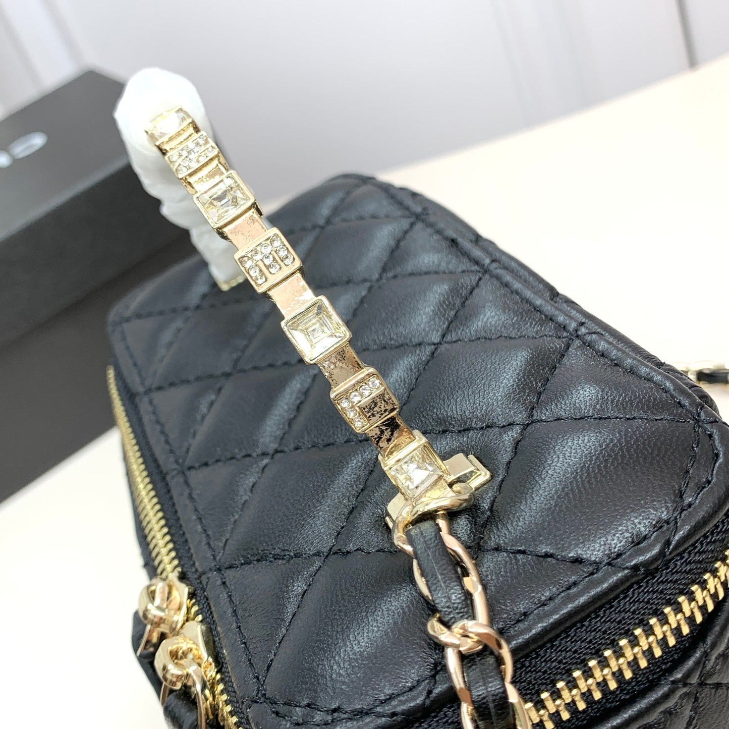 Elite Carryalls