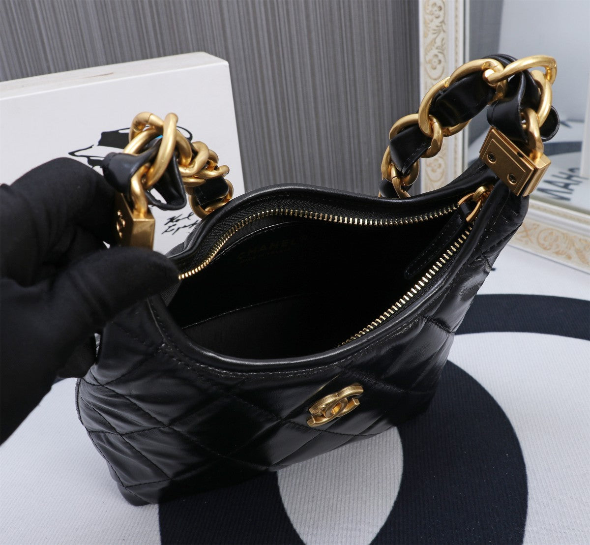 Elite Carryalls