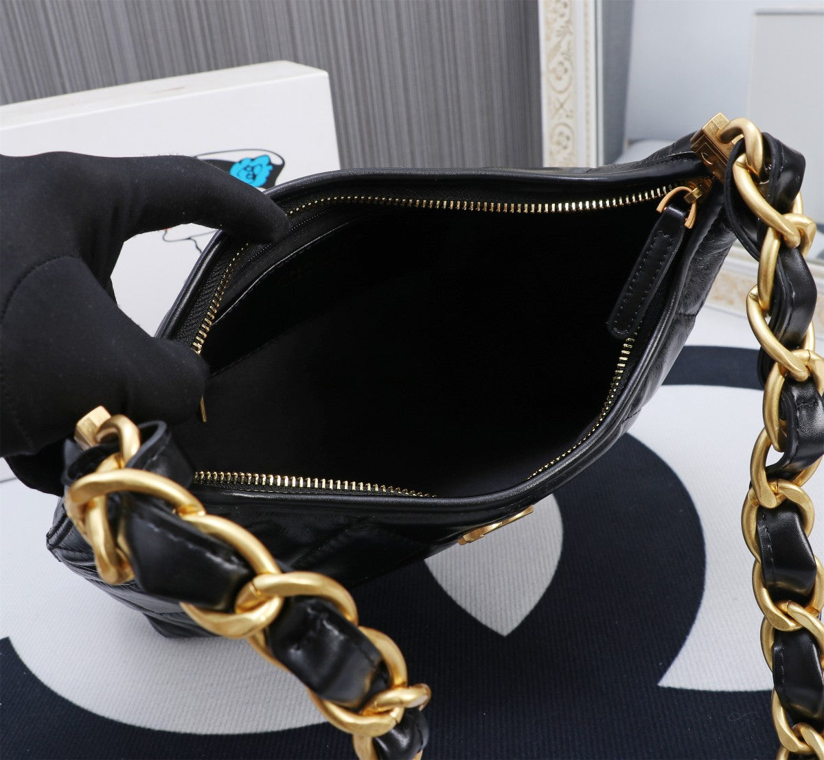 Elite Carryalls