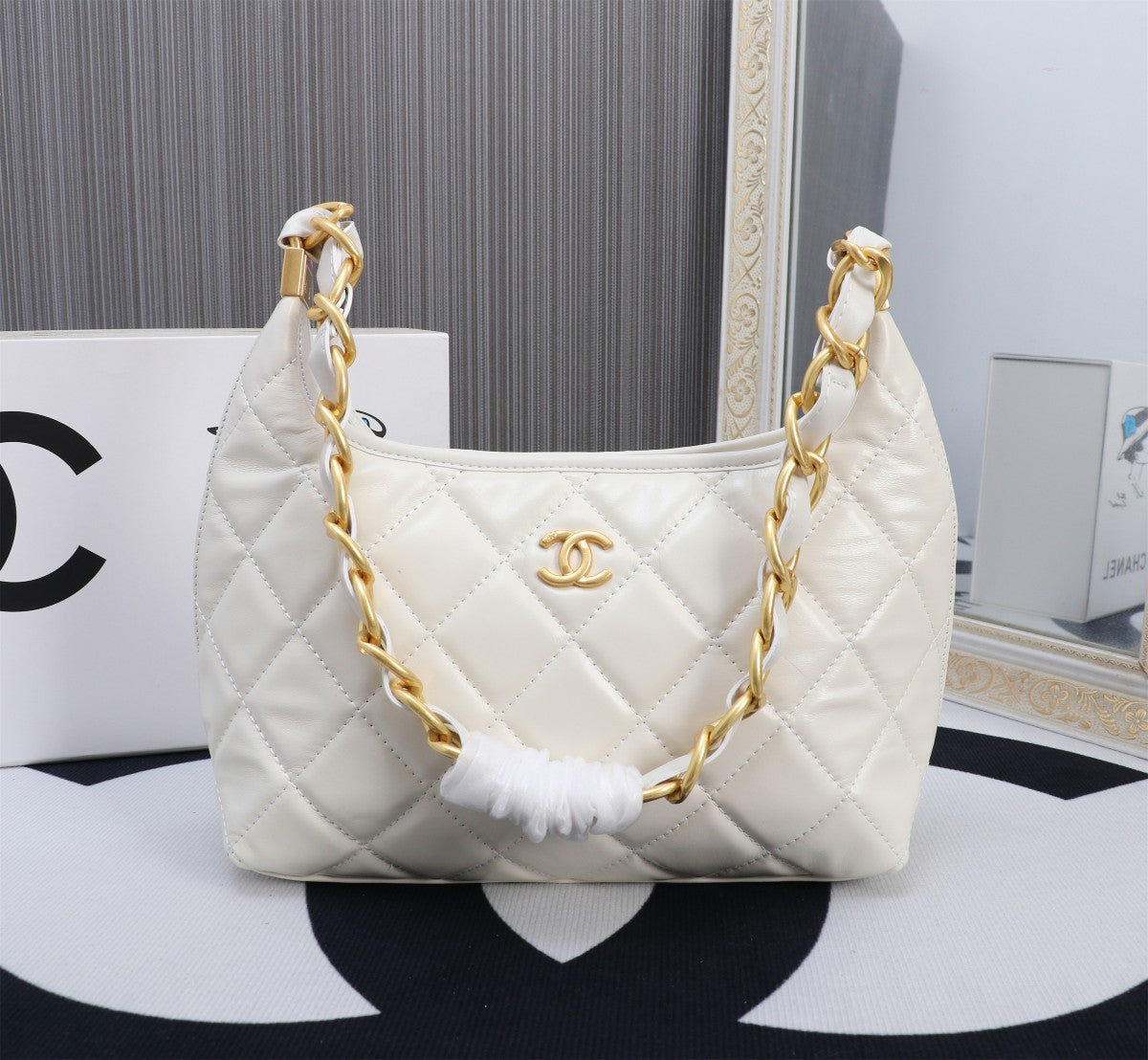 Elite Carryalls