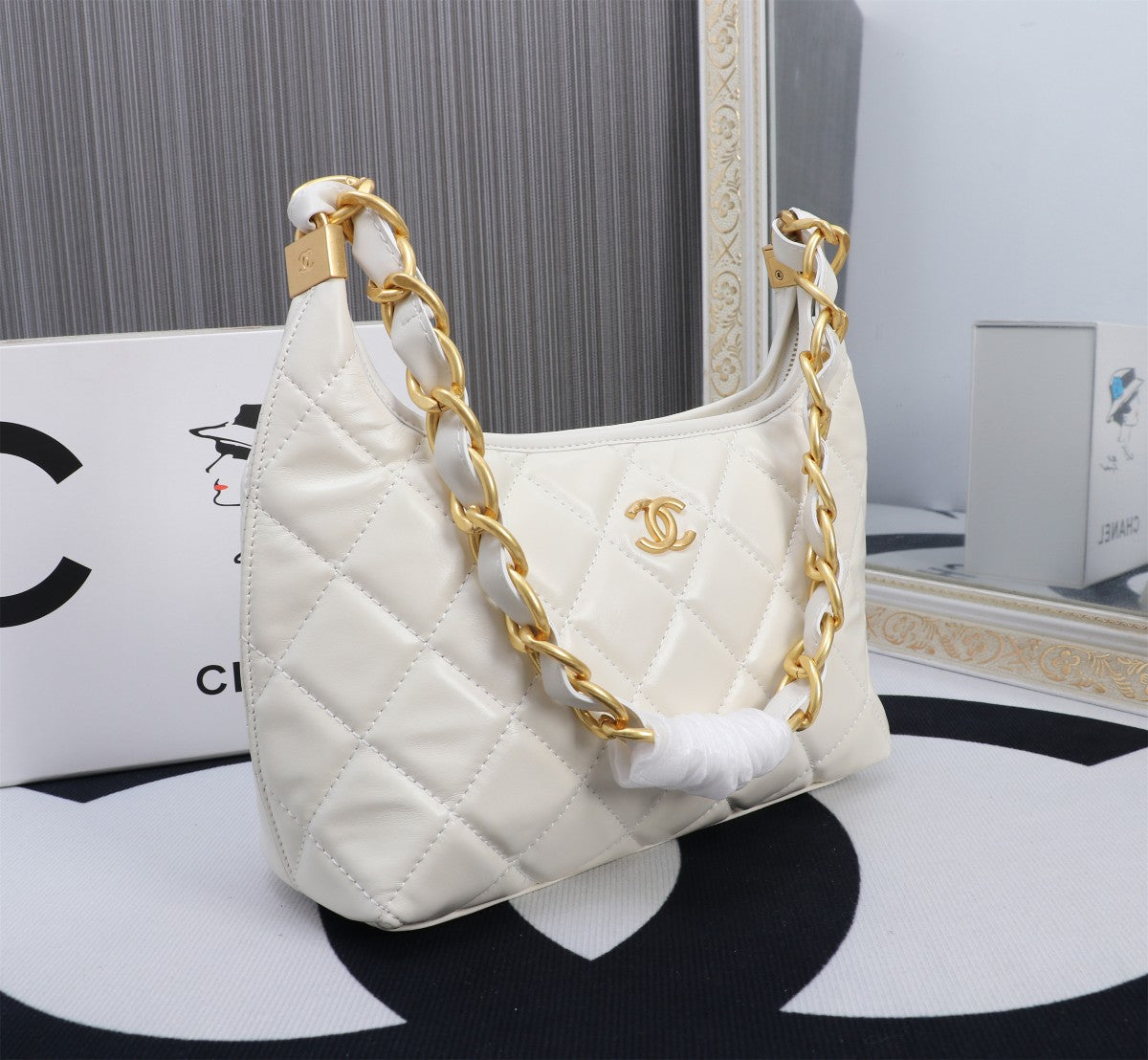 Elite Carryalls