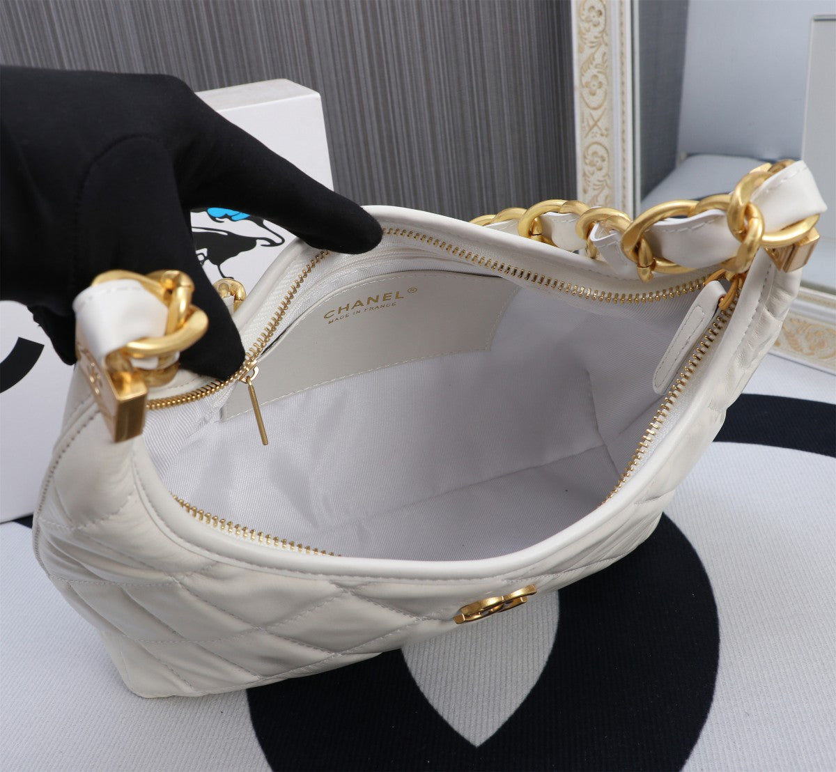 Elite Carryalls