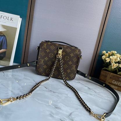 Elite Carryalls