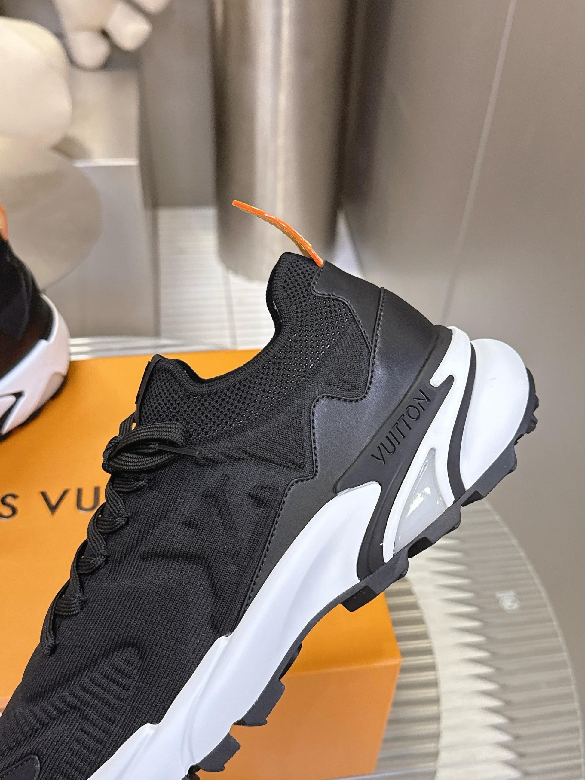 Louis Vuitton Runner Tatic Sneaker