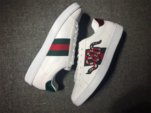 NEW ARRIVAL GUCCI WHITE SNAKE EMBROIDERED UNISEX OUTDOOR SNEAKER SHOES