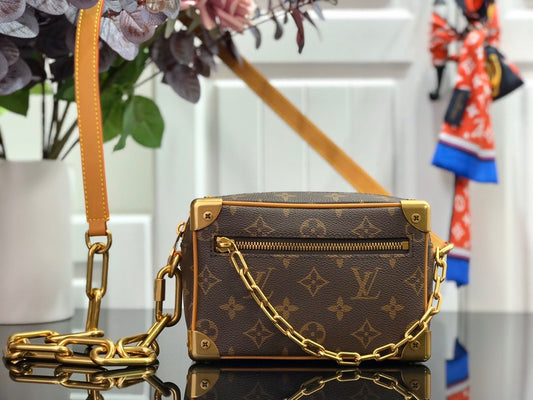 Elite Carryalls