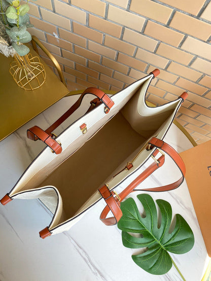 Elite Carryalls