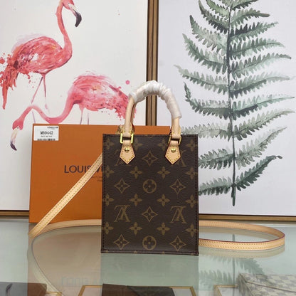 Elite Carryalls