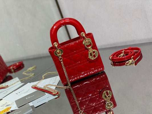 Elite Carryalls
