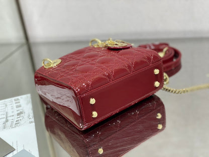 Elite Carryalls