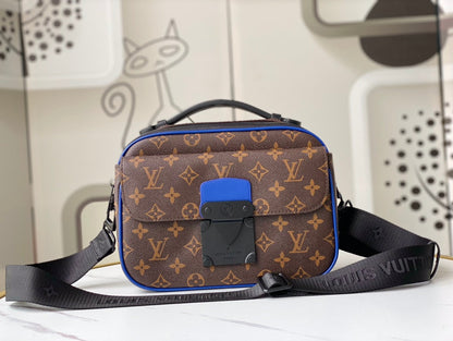 Elite Carryalls