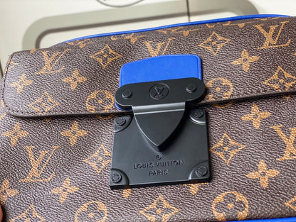 Elite Carryalls
