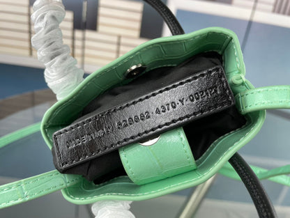 Elite Carryalls