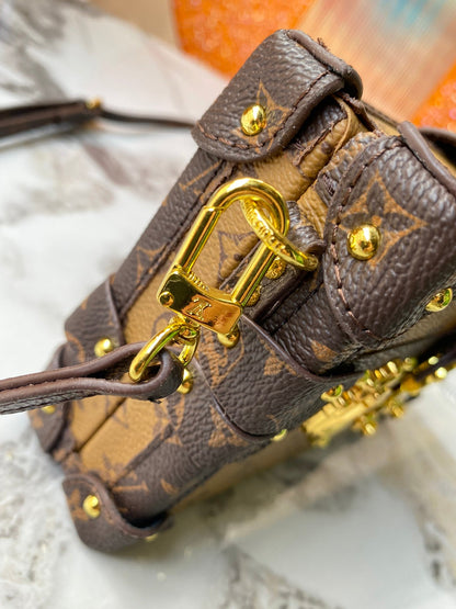 Elite Carryalls
