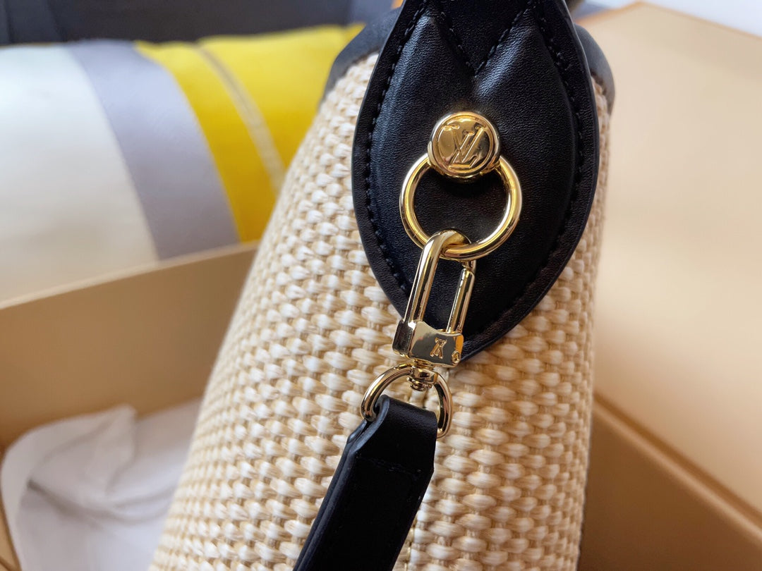 Elite Carryalls