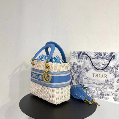 Elite Carryalls