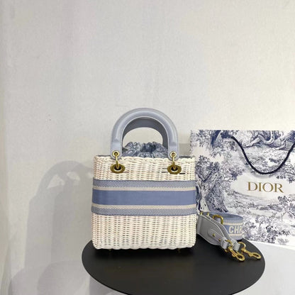 Elite Carryalls
