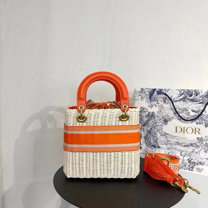 Elite Carryalls