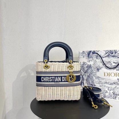 Elite Carryalls