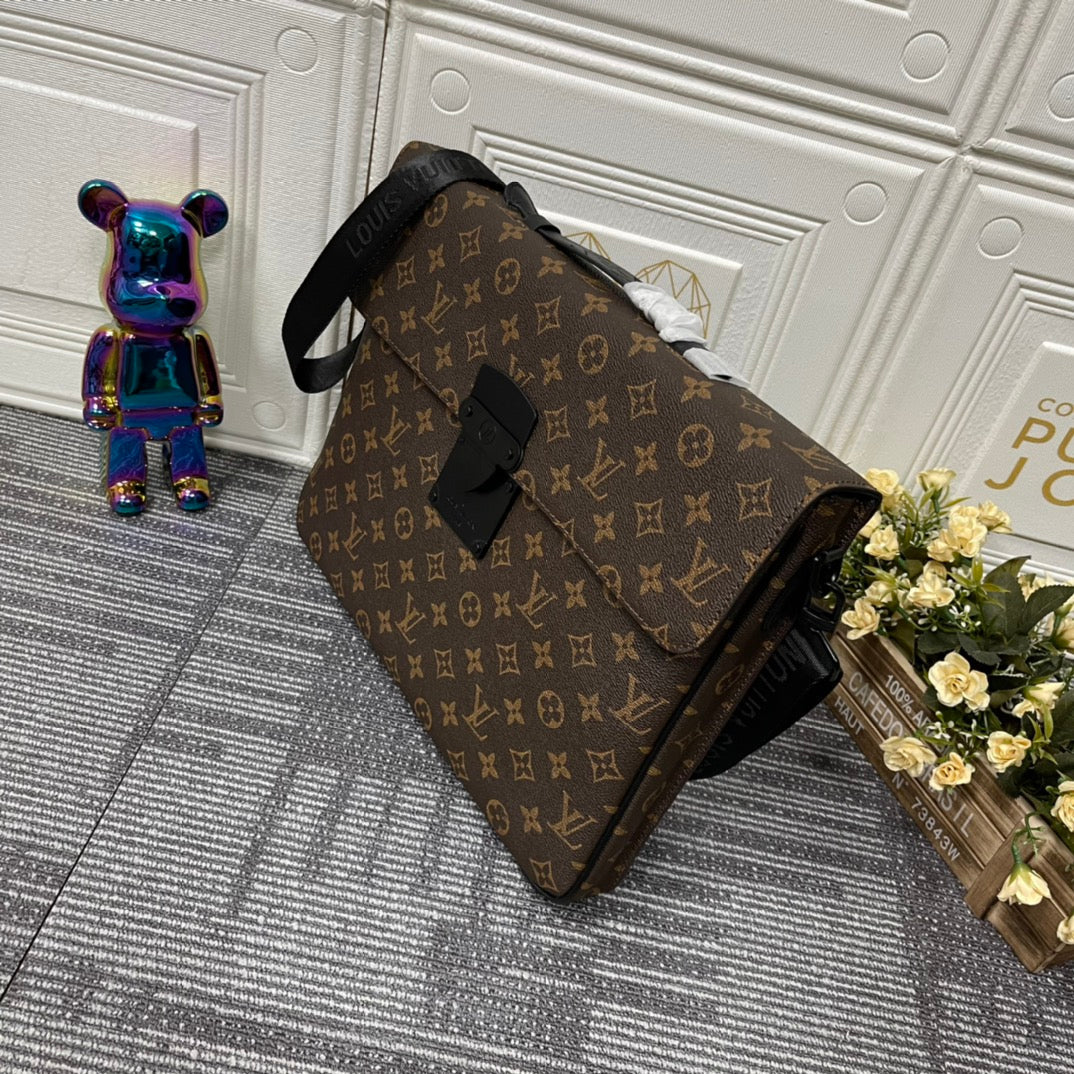 Elite Carryalls