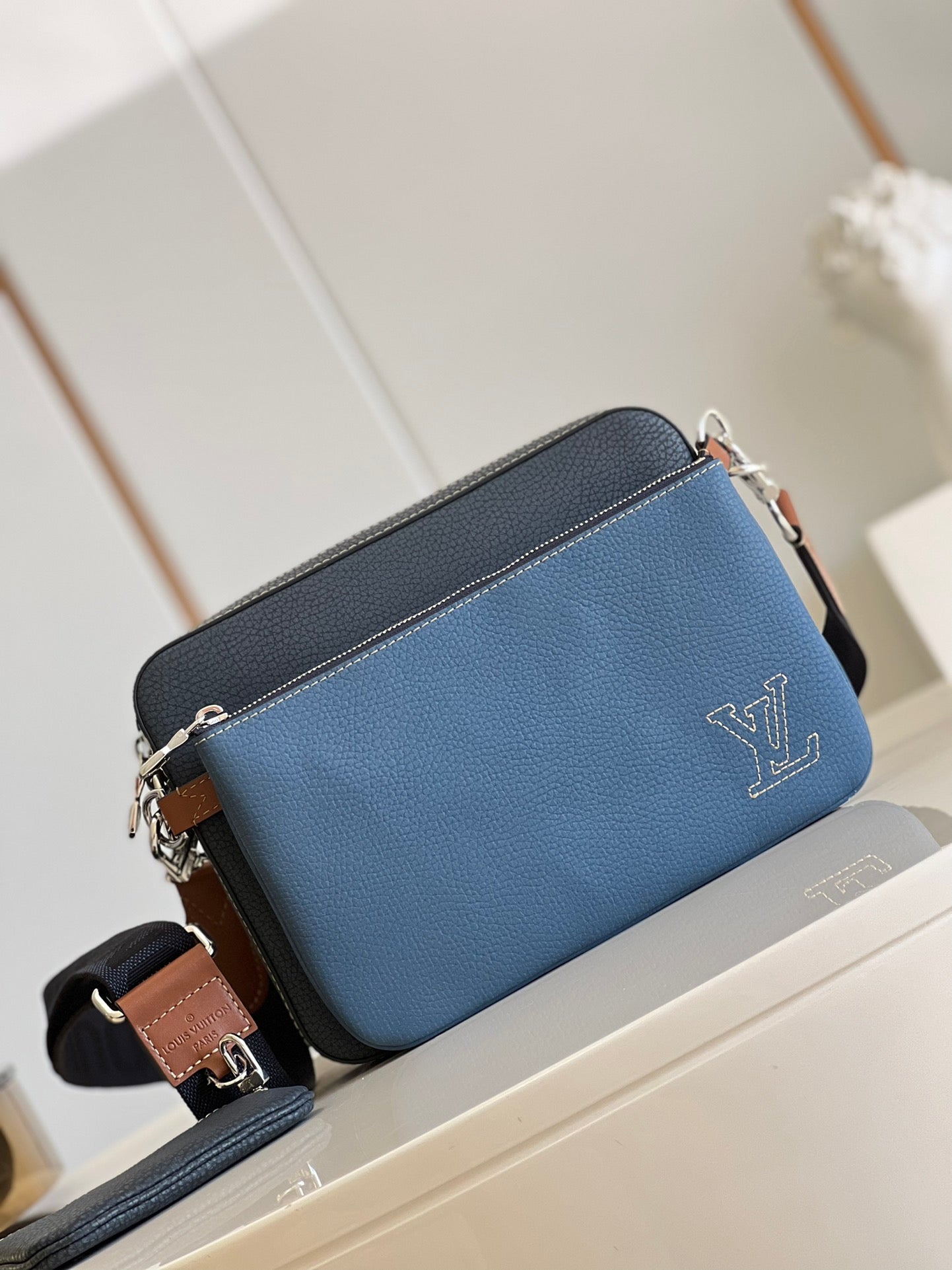 Elite Carryalls