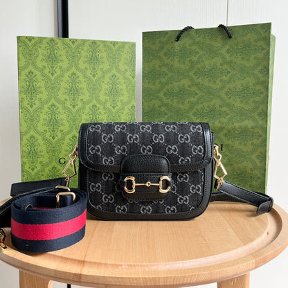 Elite Carryalls