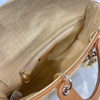 Elite Carryalls