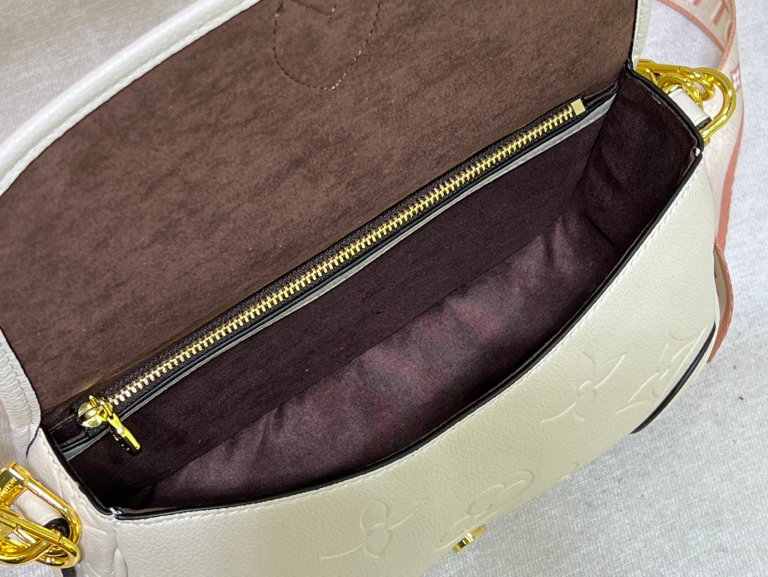 Elite Carryalls