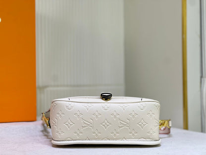 Elite Carryalls