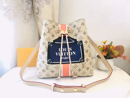 Elite Carryalls