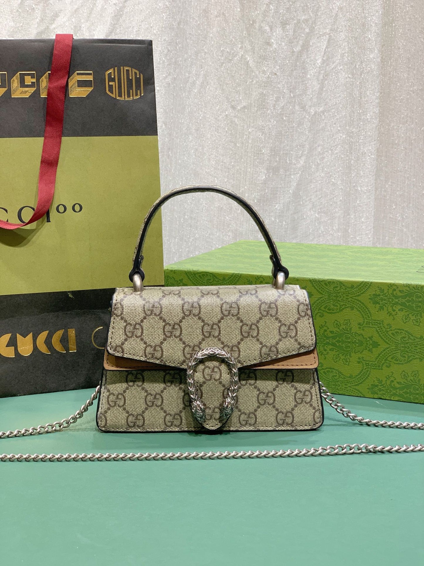 Elite Carryalls