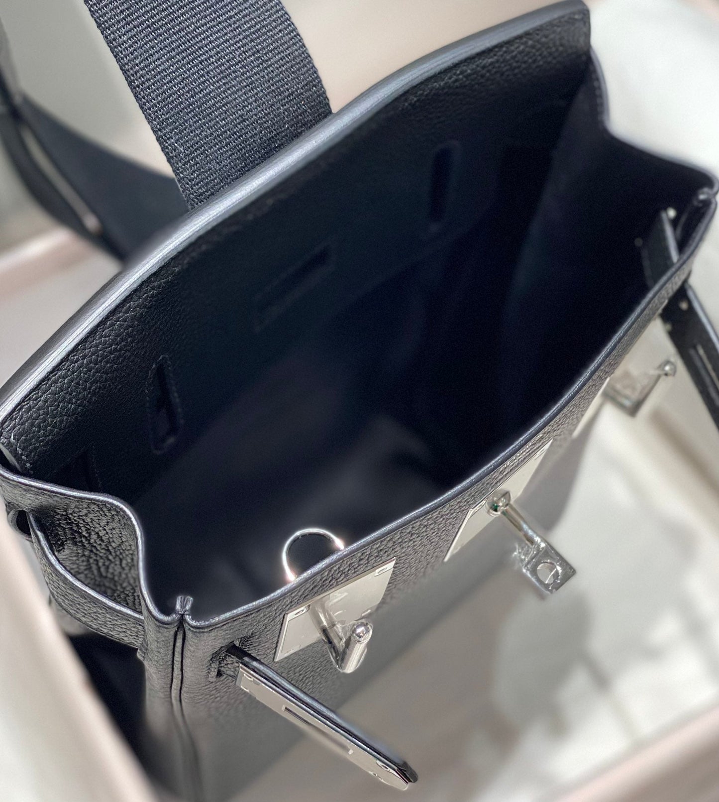 Elite Carryalls