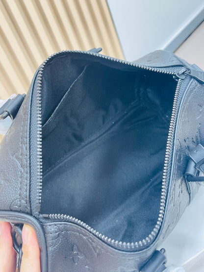 Elite Carryalls