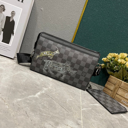 Elite Carryalls